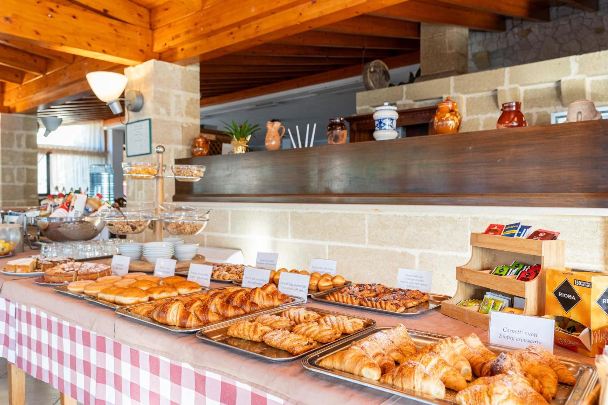 Hotel Masseria Le Pajare プレシッチェ エクステリア 写真