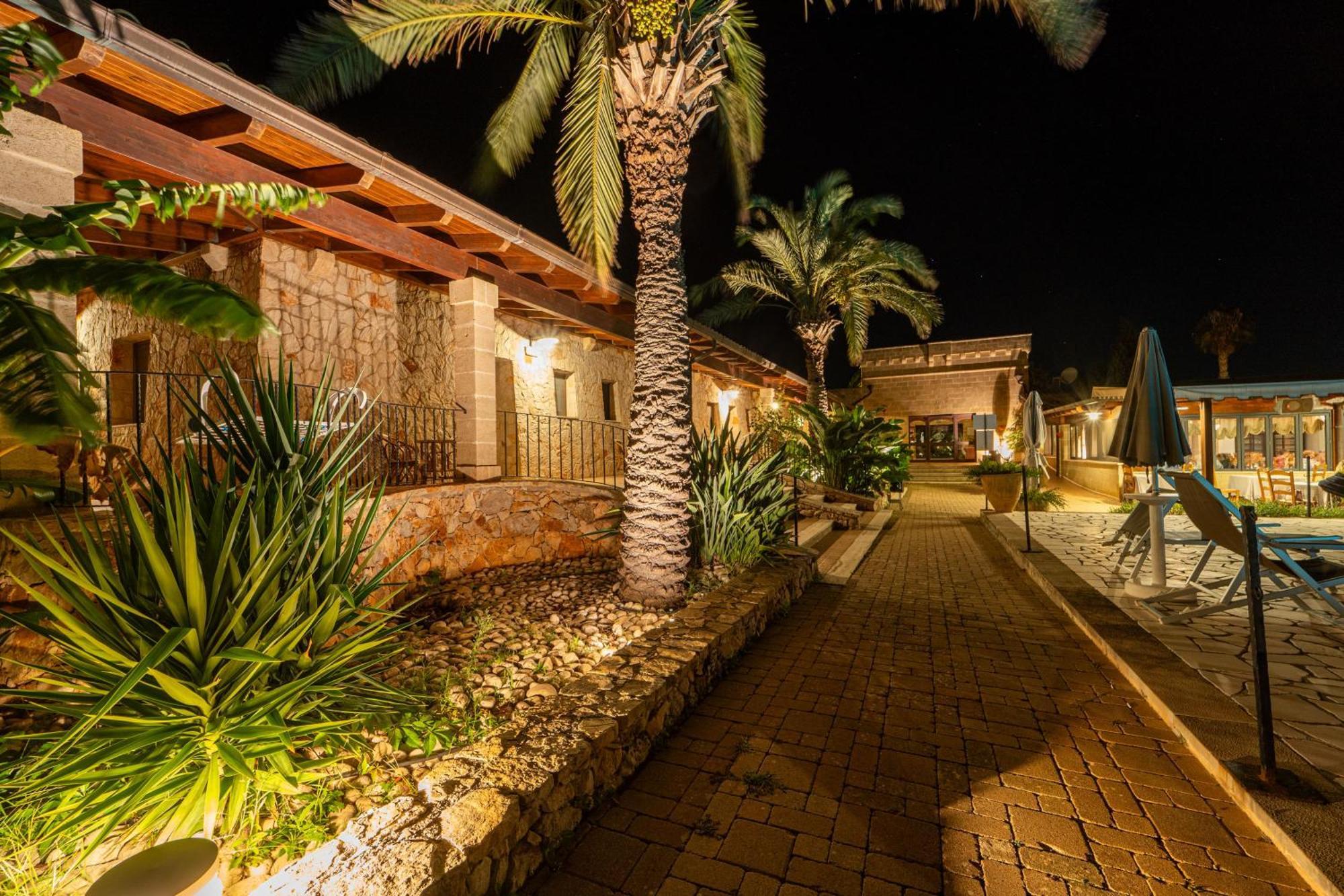 Hotel Masseria Le Pajare プレシッチェ エクステリア 写真