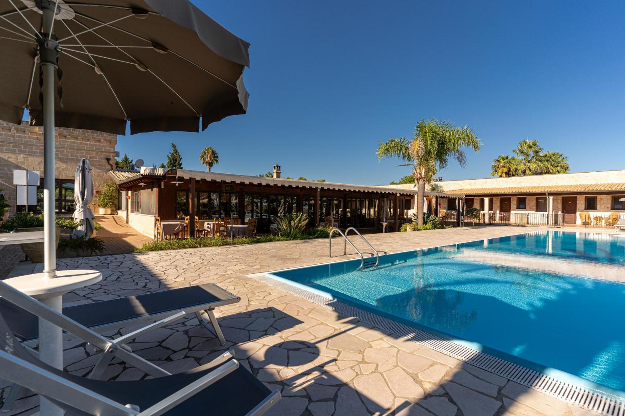 Hotel Masseria Le Pajare プレシッチェ エクステリア 写真