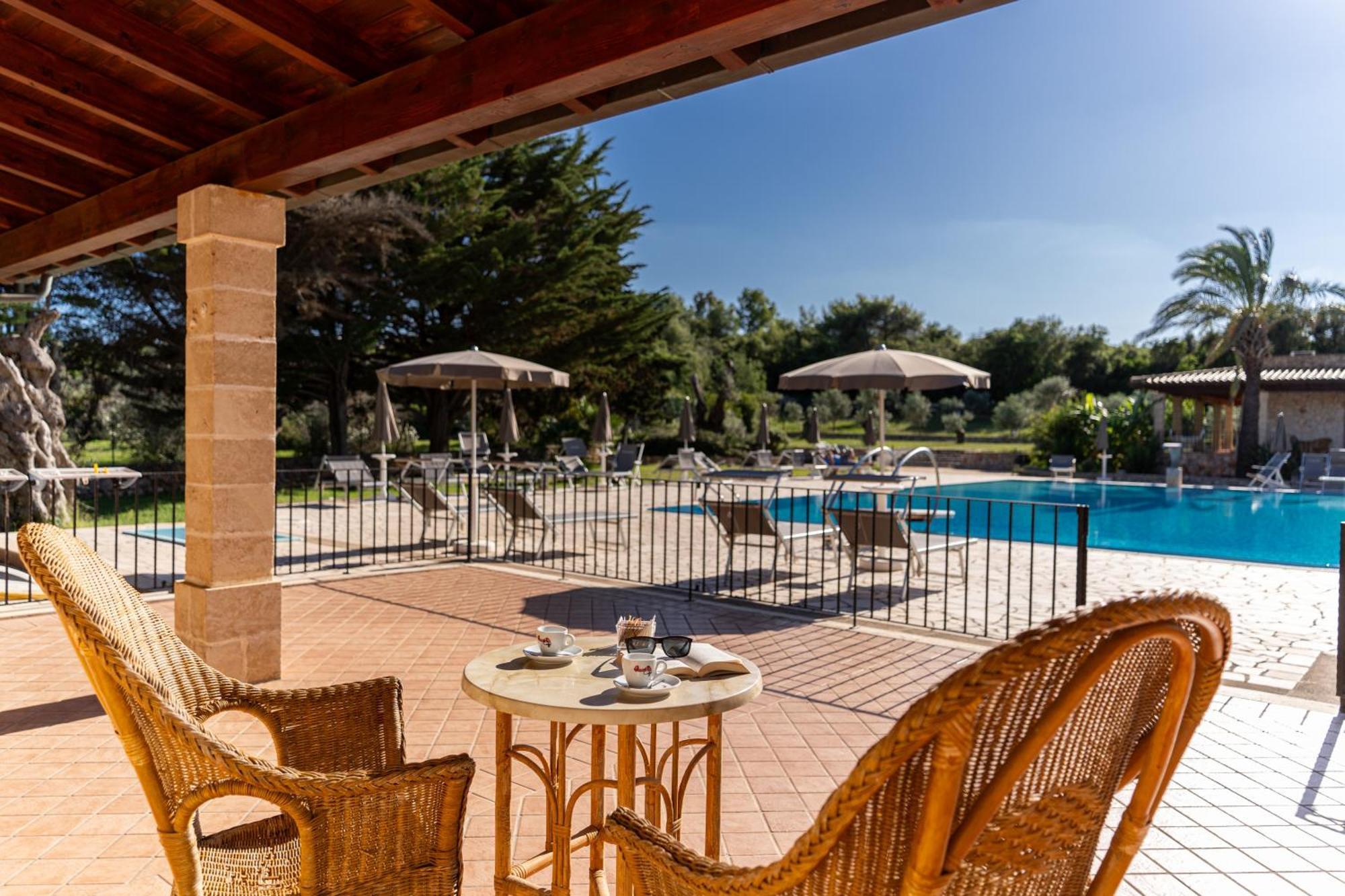 Hotel Masseria Le Pajare プレシッチェ エクステリア 写真