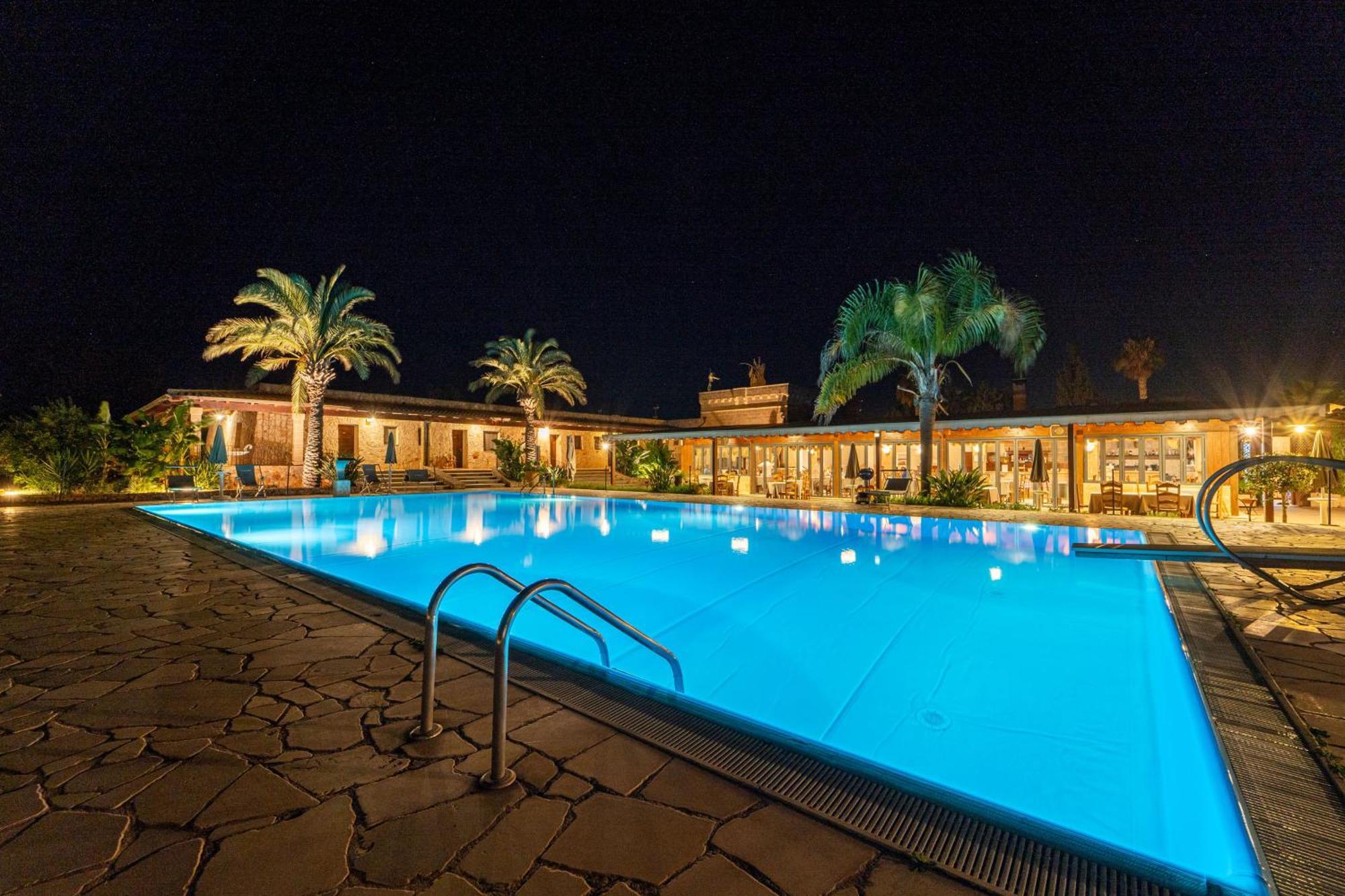 Hotel Masseria Le Pajare プレシッチェ エクステリア 写真