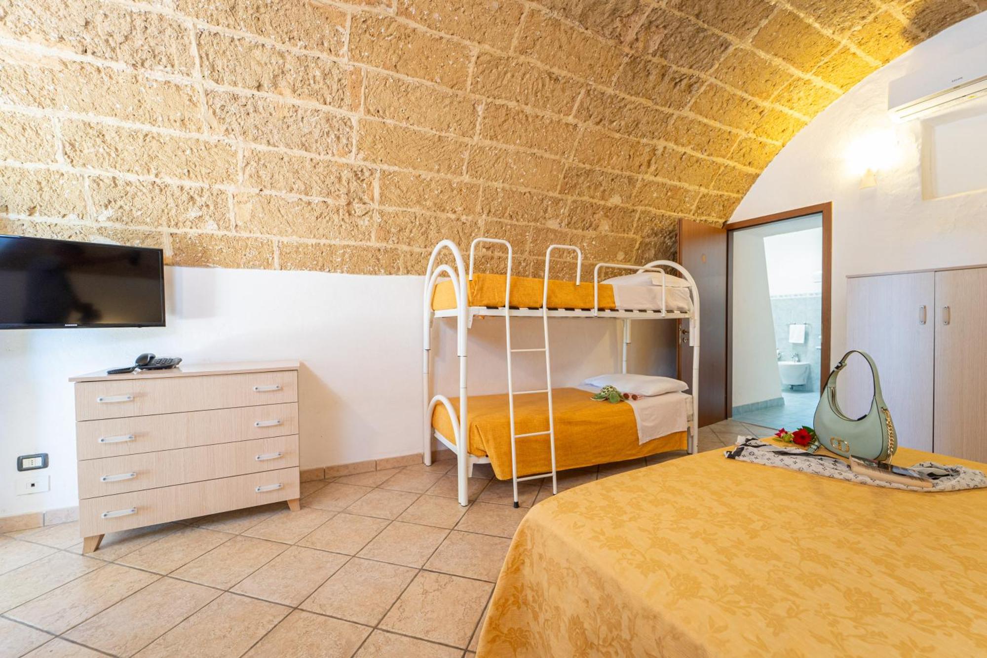 Hotel Masseria Le Pajare プレシッチェ エクステリア 写真
