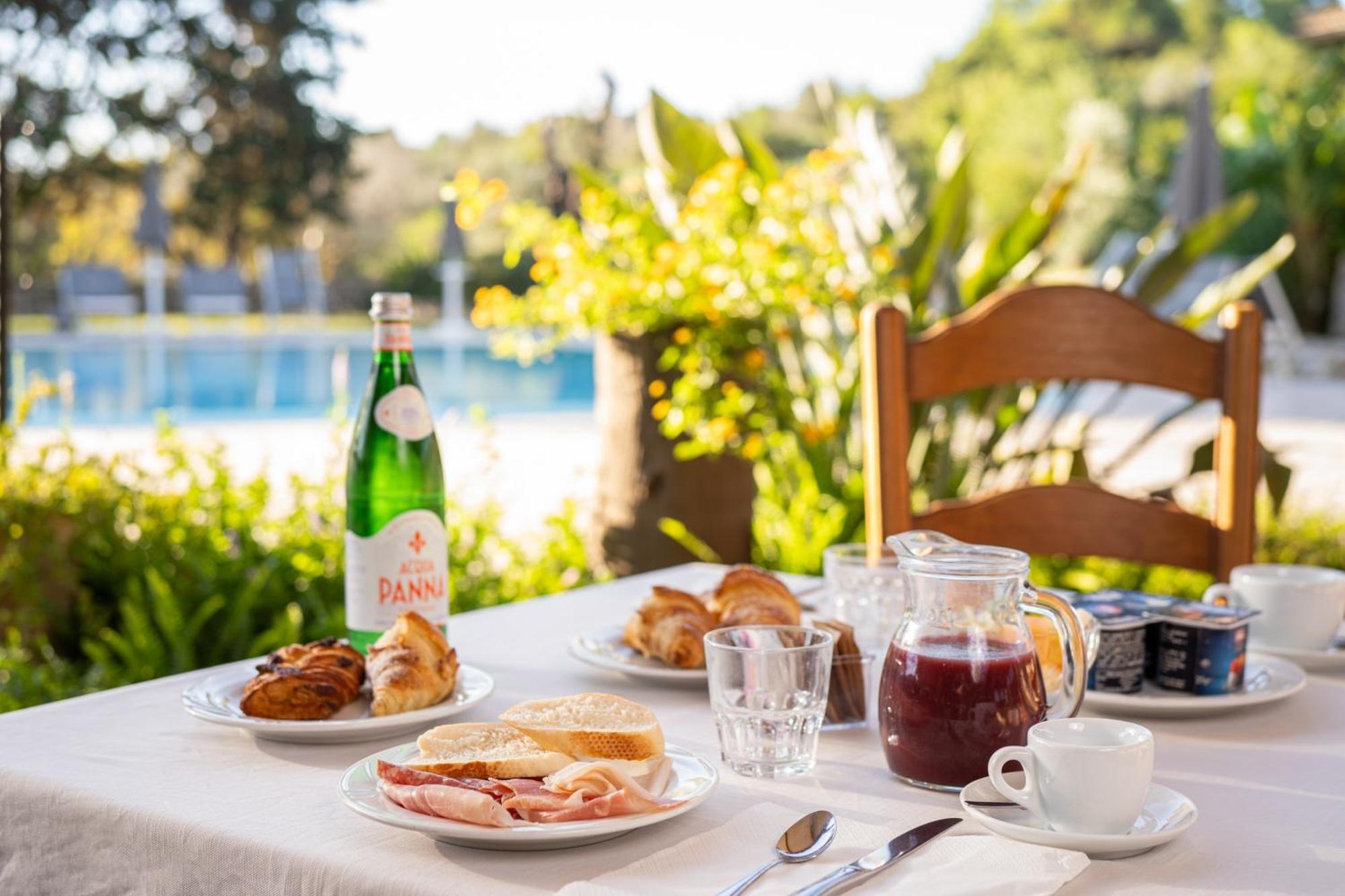 Hotel Masseria Le Pajare プレシッチェ エクステリア 写真