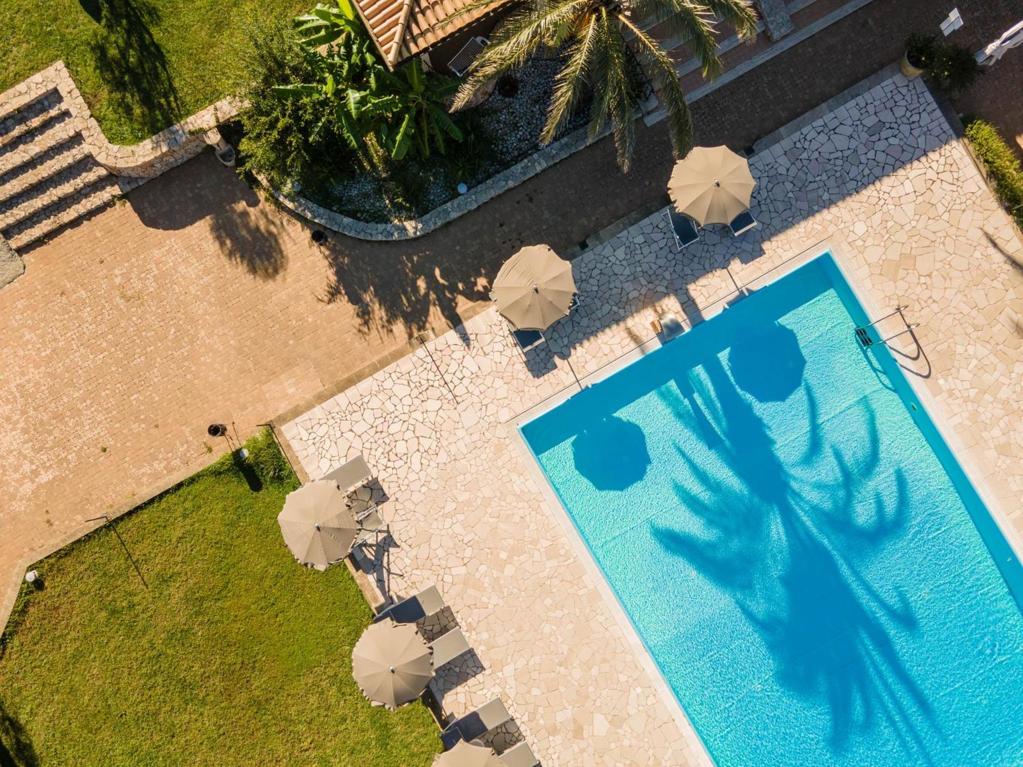 Hotel Masseria Le Pajare プレシッチェ エクステリア 写真